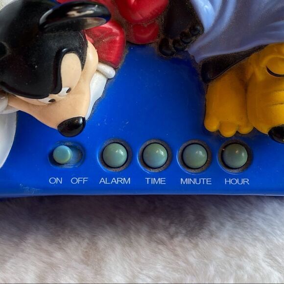 Westclox General Time Corp. Disney Mickey and Pluto Vintage Alarm Clock - Picture 7 of 13